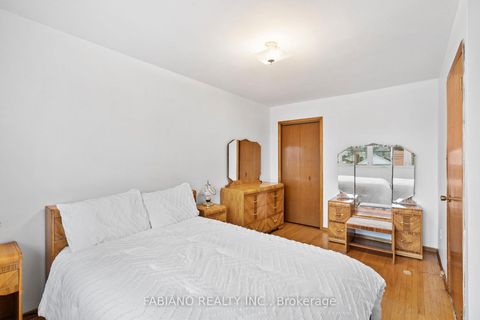 Photo 22 at 80 Cayuga Avenue, Smythe, Toronto
