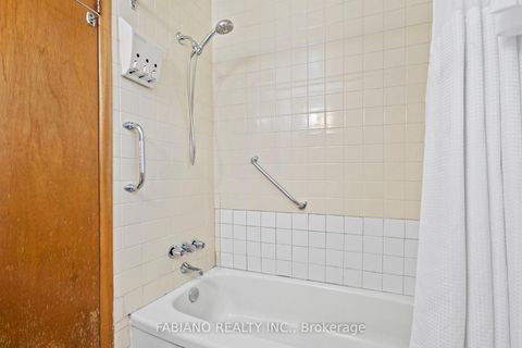 Photo 24 at 80 Cayuga Avenue, Smythe, Toronto