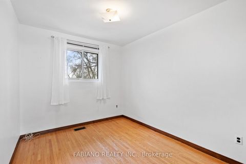 Photo 27 at 80 Cayuga Avenue, Smythe, Toronto