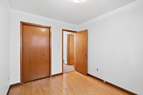 Photo 28 at 80 Cayuga Avenue, Smythe, Toronto