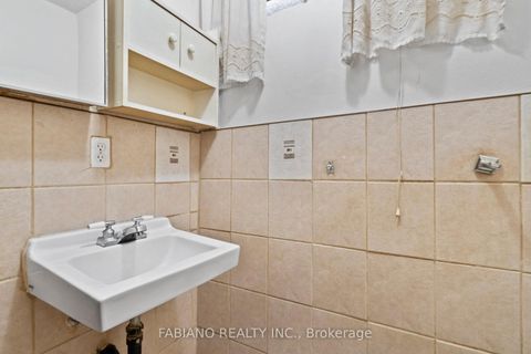 Photo 30 at 80 Cayuga Avenue, Smythe, Toronto