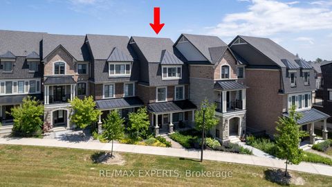 Photo 2 at 293 Kleinburg Summit Way, Kleinburg, Vaughan