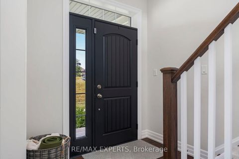 Photo 4 at 293 Kleinburg Summit Way, Kleinburg, Vaughan