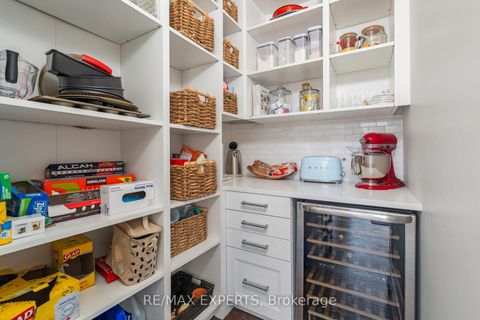 Photo 13 at 293 Kleinburg Summit Way, Kleinburg, Vaughan