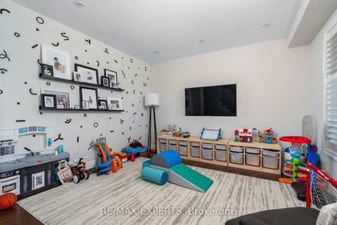 Photo 33 at 293 Kleinburg Summit Way, Kleinburg, Vaughan