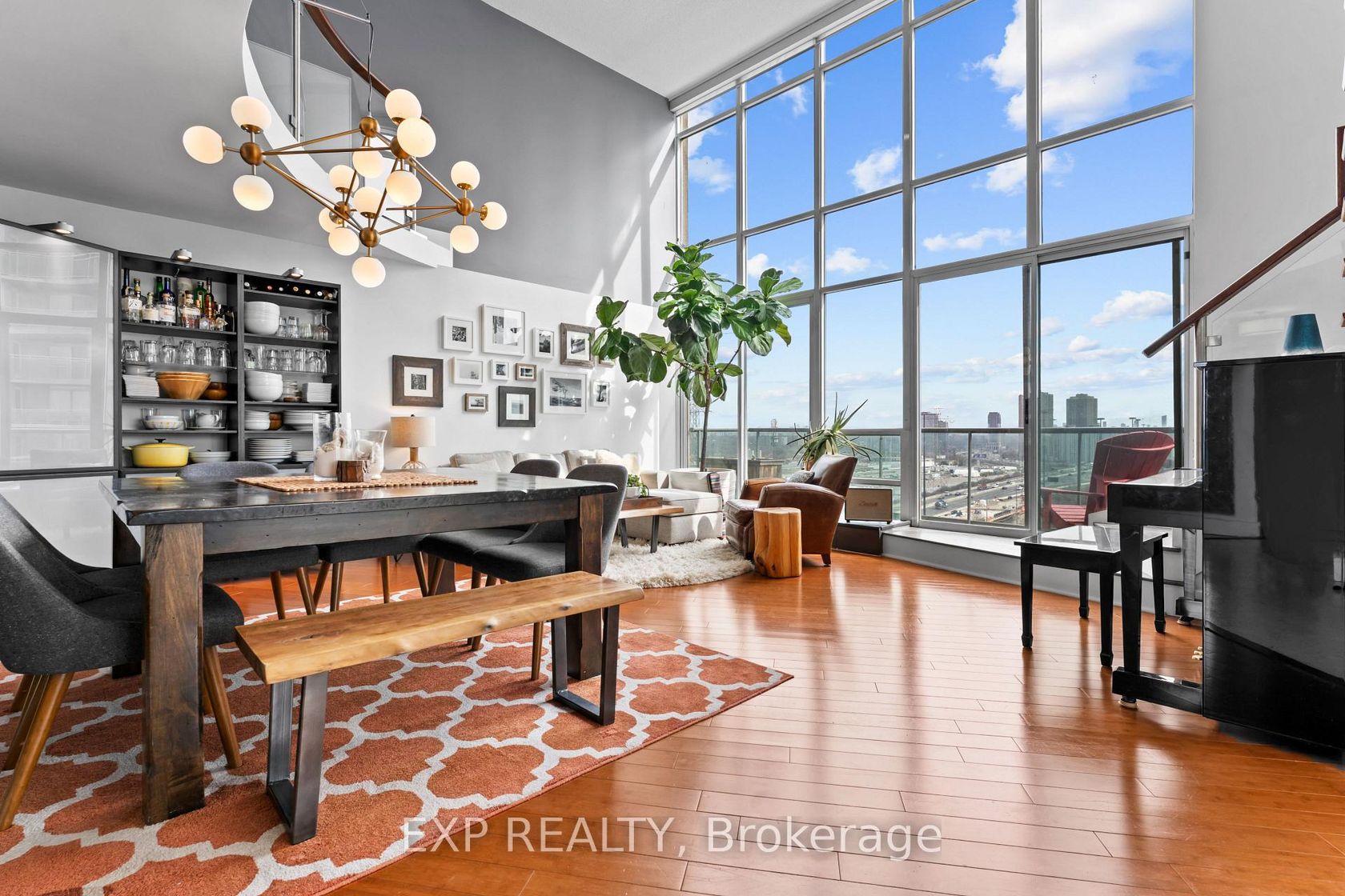 828 - 250 Manitoba Street, Mimico, Toronto by Loree Meneguzzi Real Estate 828 - 250 Manitoba Street, Mimico, Toronto