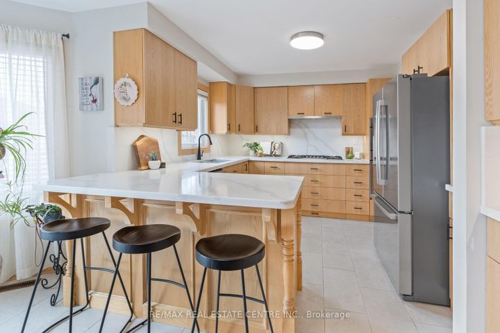 Photo 3 at 1169 Ewing Crescent, East Credit, Mississauga