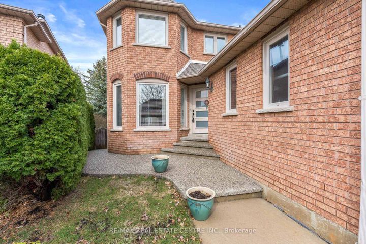 Photo 5 at 1169 Ewing Crescent, East Credit, Mississauga