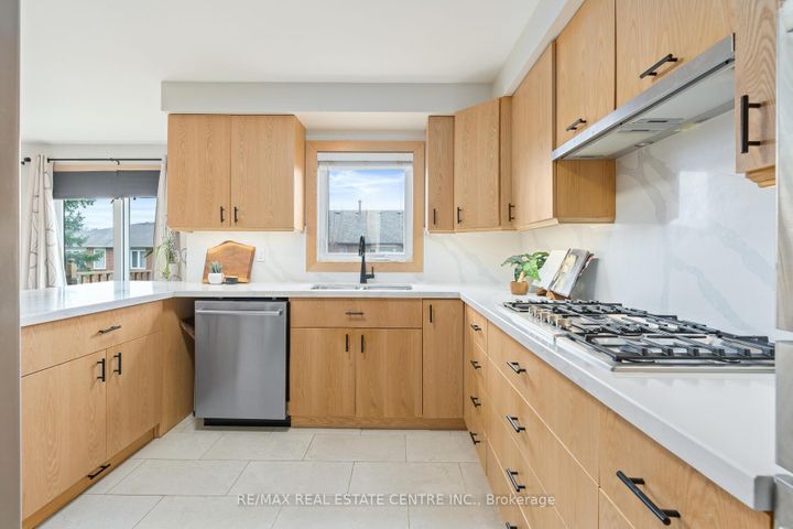 Photo 13 at 1169 Ewing Crescent, East Credit, Mississauga