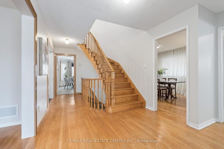 Photo 17 at 1169 Ewing Crescent, East Credit, Mississauga