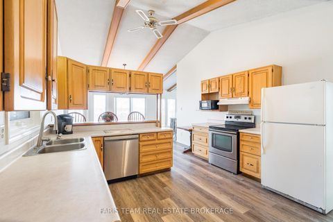 Photo 5 at 62 Woodcrest Road, Allandale Heights, Barrie