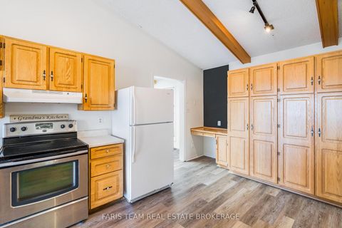 Photo 6 at 62 Woodcrest Road, Allandale Heights, Barrie