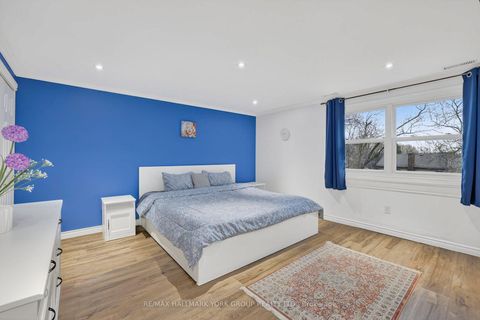 Photo 20 at 459 Sandford Street, Central Newmarket, Newmarket