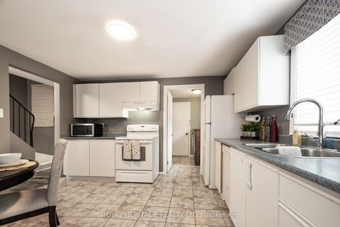 Photo 6 at 49 Browning Trail, Letitia Heights, Barrie