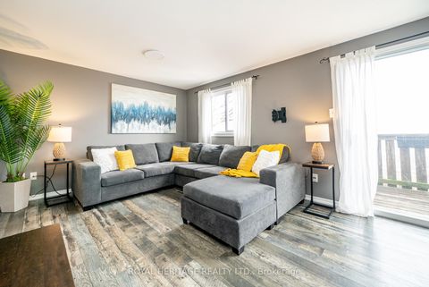 Photo 8 at 49 Browning Trail, Letitia Heights, Barrie