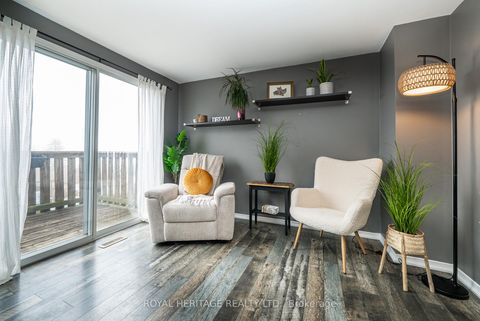 Photo 9 at 49 Browning Trail, Letitia Heights, Barrie