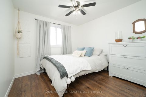 Photo 17 at 49 Browning Trail, Letitia Heights, Barrie