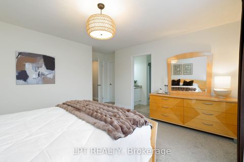 Photo 16 at 51 Catherine Drive, Painswick South, Barrie