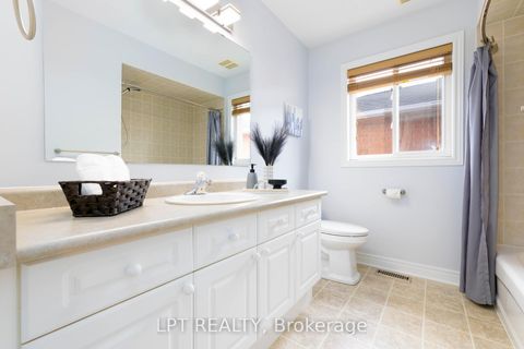 Photo 23 at 51 Catherine Drive, Painswick South, Barrie