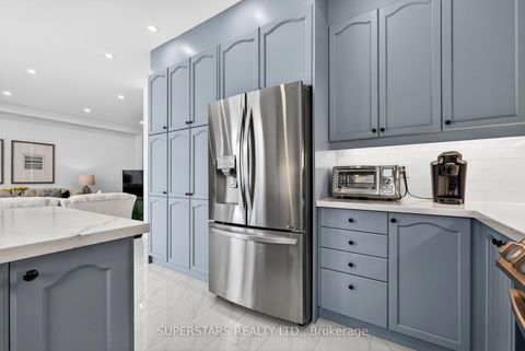 Photo 16 at 68 Albright Crescent, Jefferson, Richmond Hill