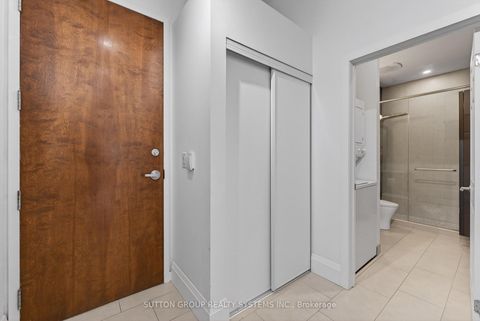 Photo 2 at 211 - 2 Fieldway Road, City Centre West, Toronto