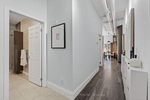 Photo 5 at 211 - 2 Fieldway Road, City Centre West, Toronto