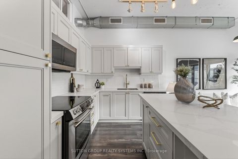 Photo 7 at 211 - 2 Fieldway Road, City Centre West, Toronto