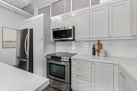 Photo 8 at 211 - 2 Fieldway Road, City Centre West, Toronto