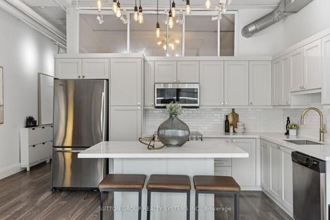 Photo 16 at 211 - 2 Fieldway Road, City Centre West, Toronto