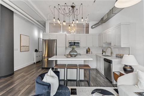 Photo 17 at 211 - 2 Fieldway Road, City Centre West, Toronto