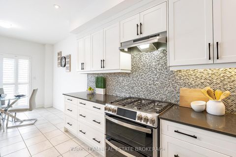 Photo 8 at 27 Harvest Crescent, Rural Barrie Southeast, Barrie