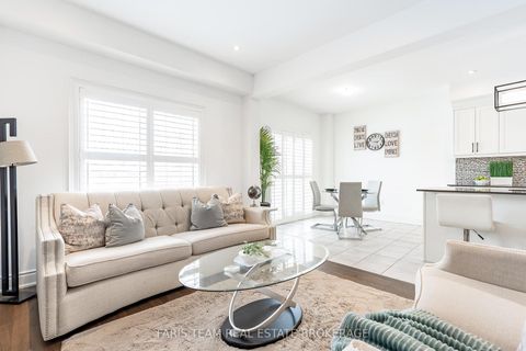 Photo 13 at 27 Harvest Crescent, Rural Barrie Southeast, Barrie