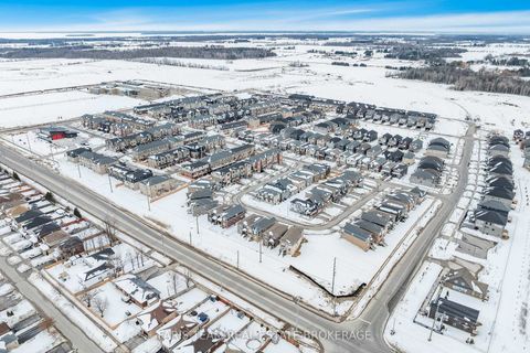 Photo 38 at 27 Harvest Crescent, Rural Barrie Southeast, Barrie