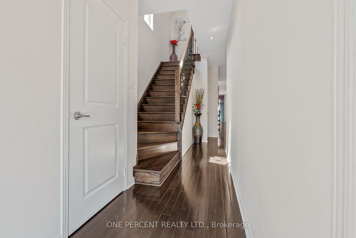 Photo 4 at 6 Duffel Crescent, Georgetown, Halton Hills