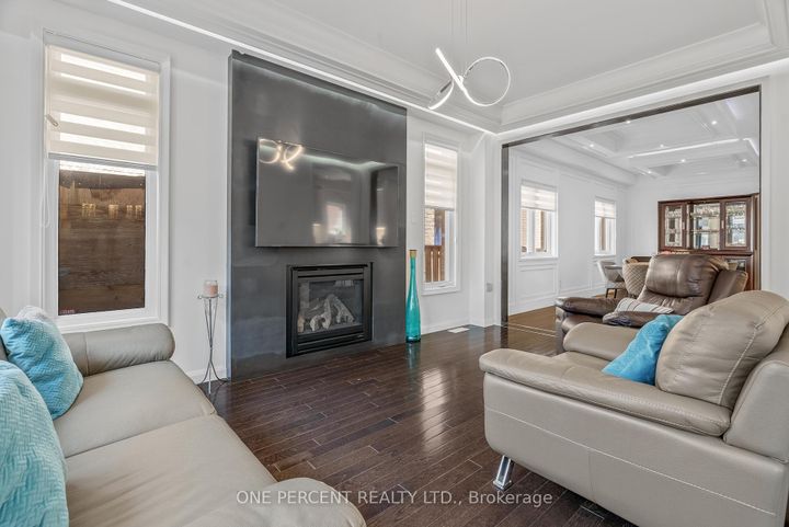 Photo 9 at 6 Duffel Crescent, Georgetown, Halton Hills