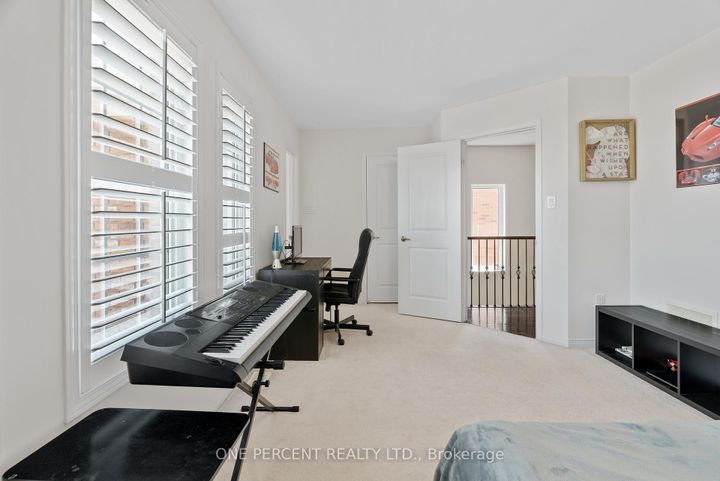 Photo 16 at 6 Duffel Crescent, Georgetown, Halton Hills