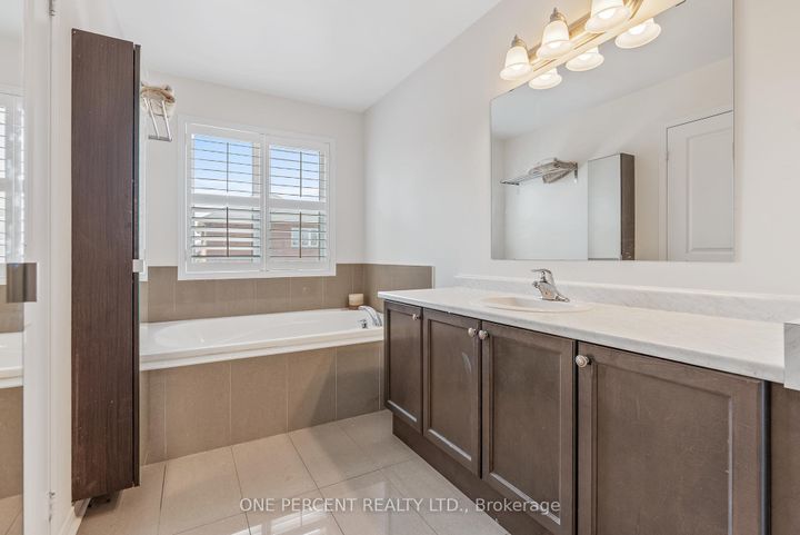 Photo 24 at 6 Duffel Crescent, Georgetown, Halton Hills