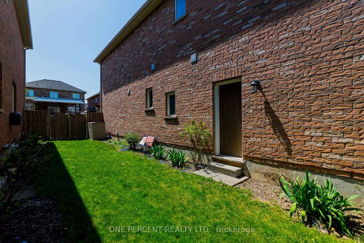 Photo 36 at 6 Duffel Crescent, Georgetown, Halton Hills