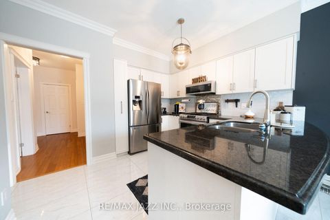 Photo 10 at 550 Bert Budd Avenue, College Manor, Newmarket