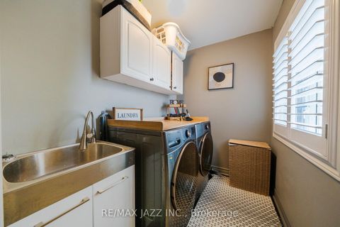 Photo 23 at 550 Bert Budd Avenue, College Manor, Newmarket