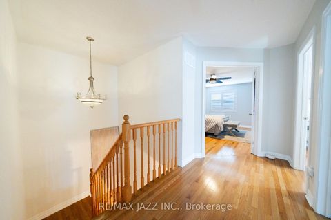 Photo 26 at 550 Bert Budd Avenue, College Manor, Newmarket