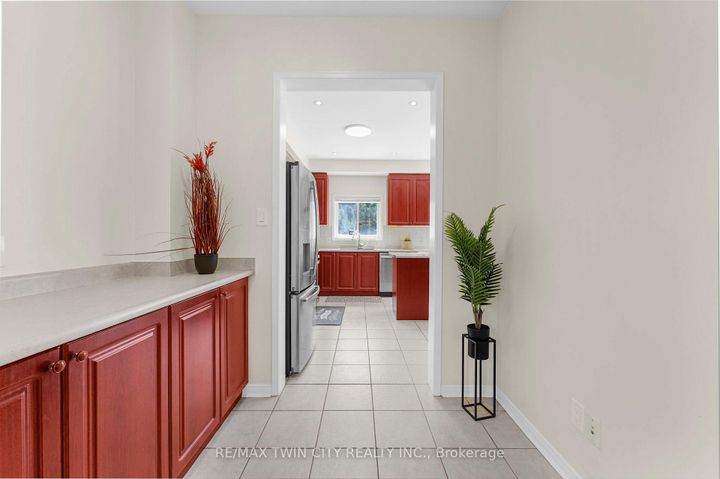 Photo 15 at 6 Canarygrass Drive, Wellington, Brampton