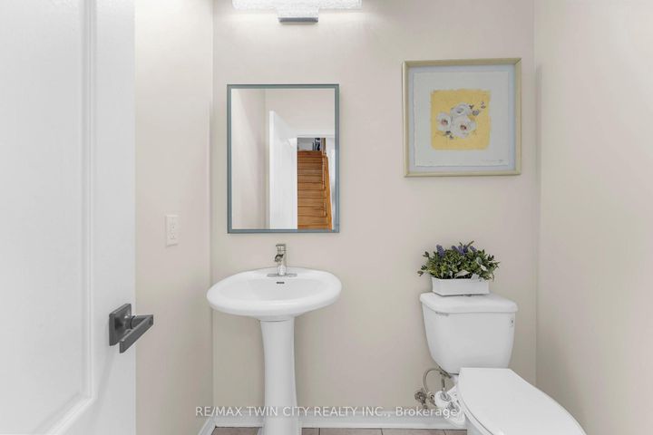 Photo 18 at 6 Canarygrass Drive, Wellington, Brampton