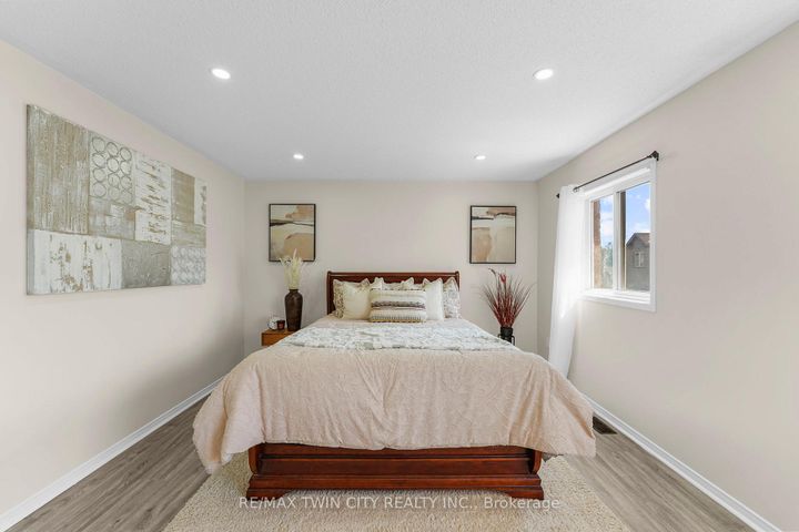 Photo 19 at 6 Canarygrass Drive, Wellington, Brampton