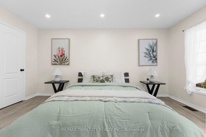 Photo 20 at 6 Canarygrass Drive, Wellington, Brampton