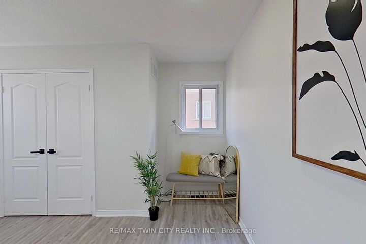 Photo 24 at 6 Canarygrass Drive, Wellington, Brampton