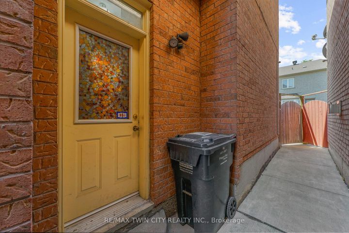 Photo 26 at 6 Canarygrass Drive, Wellington, Brampton