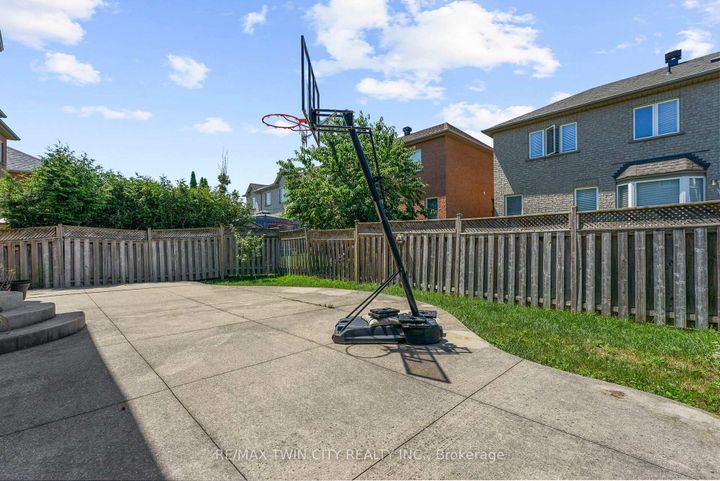 Photo 33 at 6 Canarygrass Drive, Wellington, Brampton