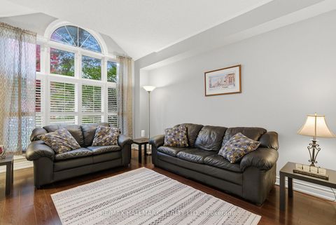 Photo 3 at 897 Oberland Drive, Pinecrest, Oshawa