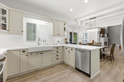 Photo 7 at 897 Oberland Drive, Pinecrest, Oshawa